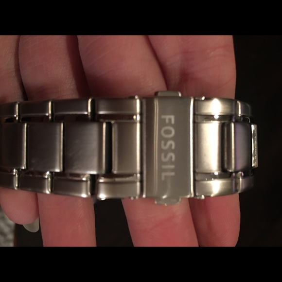 Men’s Fossil Watch . Great Condition . No damage - Picture 2 of 2